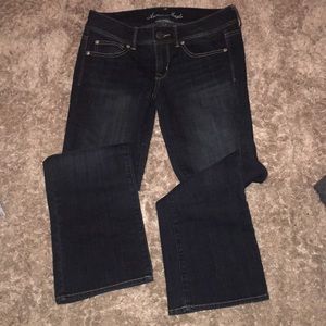 Size 6 short American eagle slim boot cut jeans.